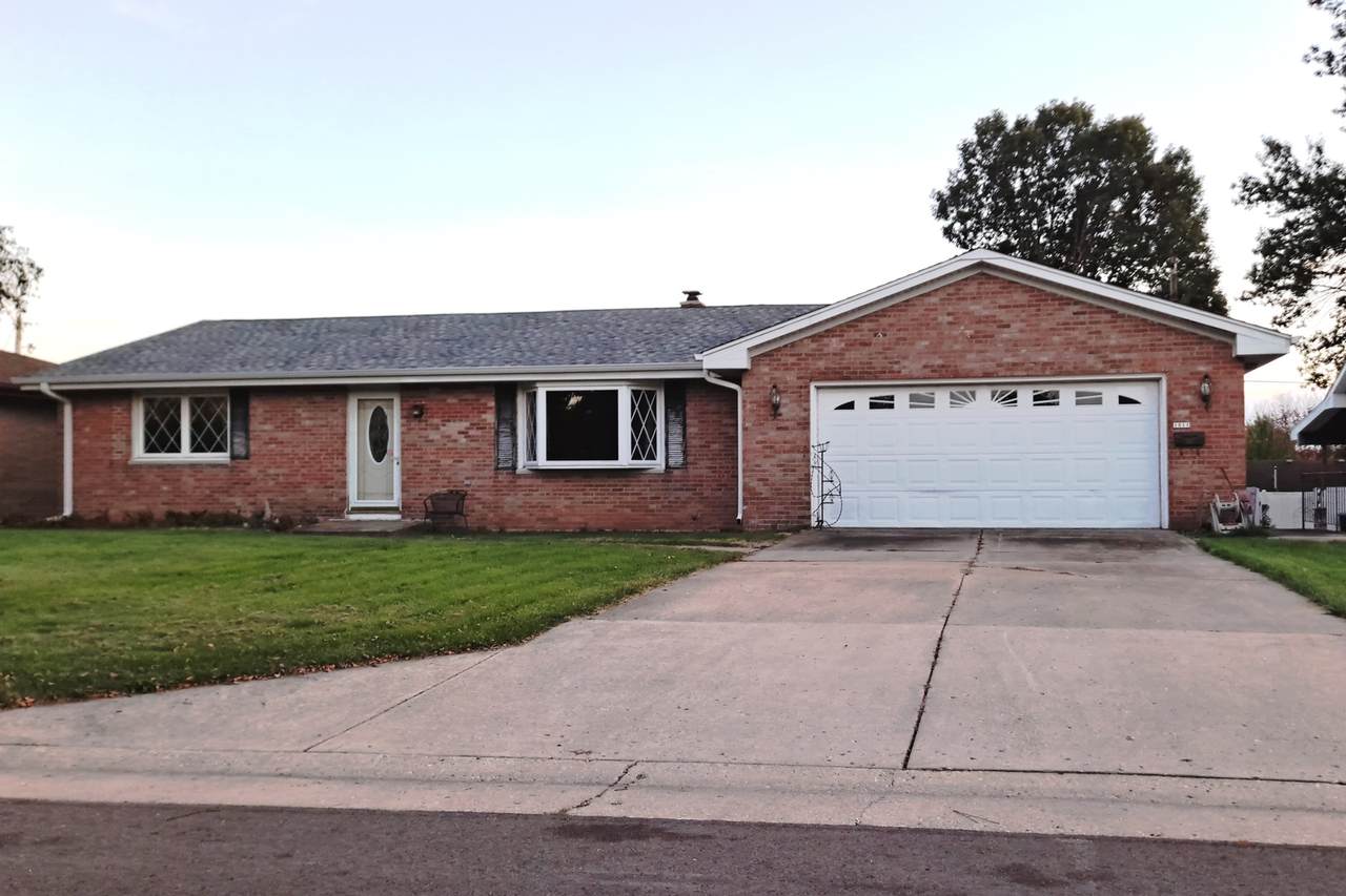 1011 3rd Street - Photo 1