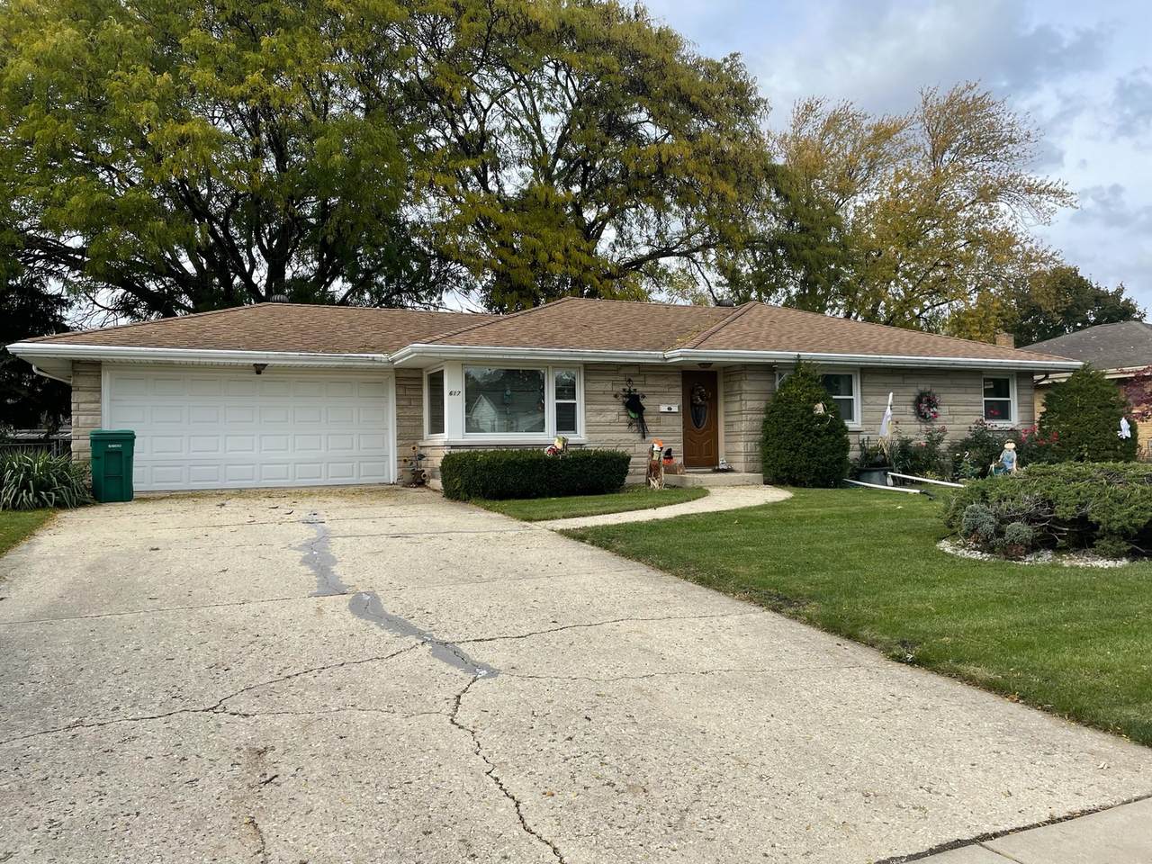 617 Bevan Drive - Photo 1
