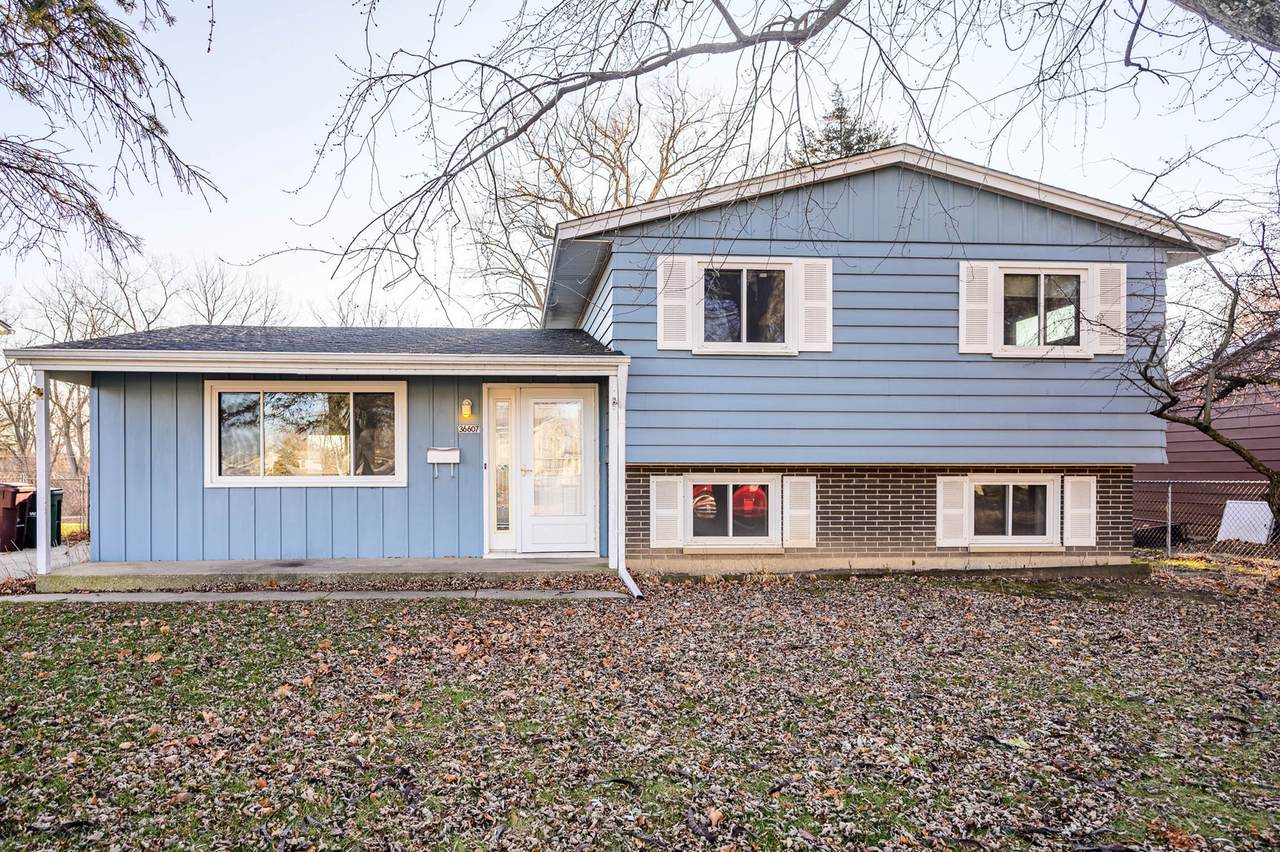 36607 Streamwood Drive - Photo 1
