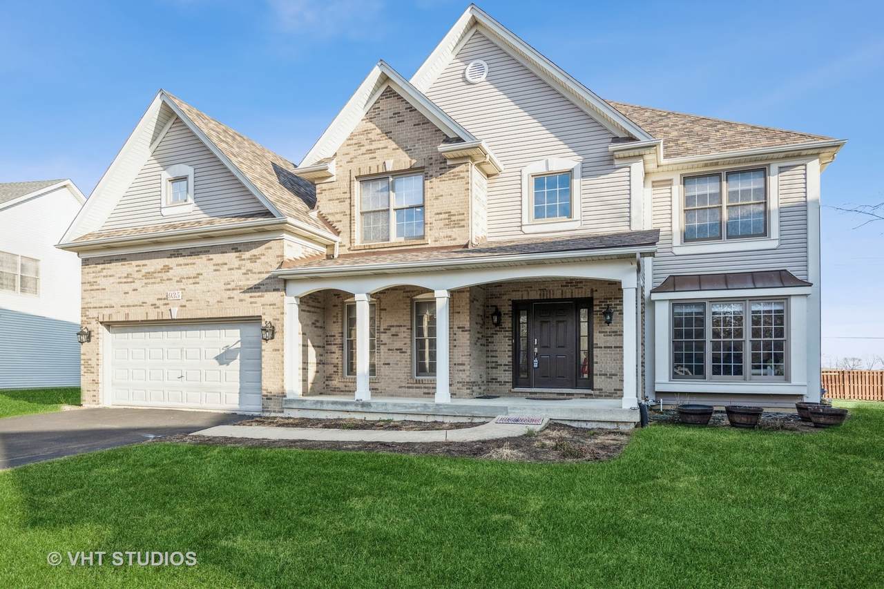 935 Riverstone Drive - Photo 1