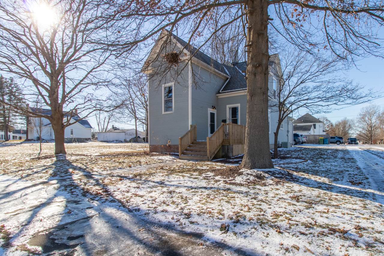 208 East Street - Photo 1
