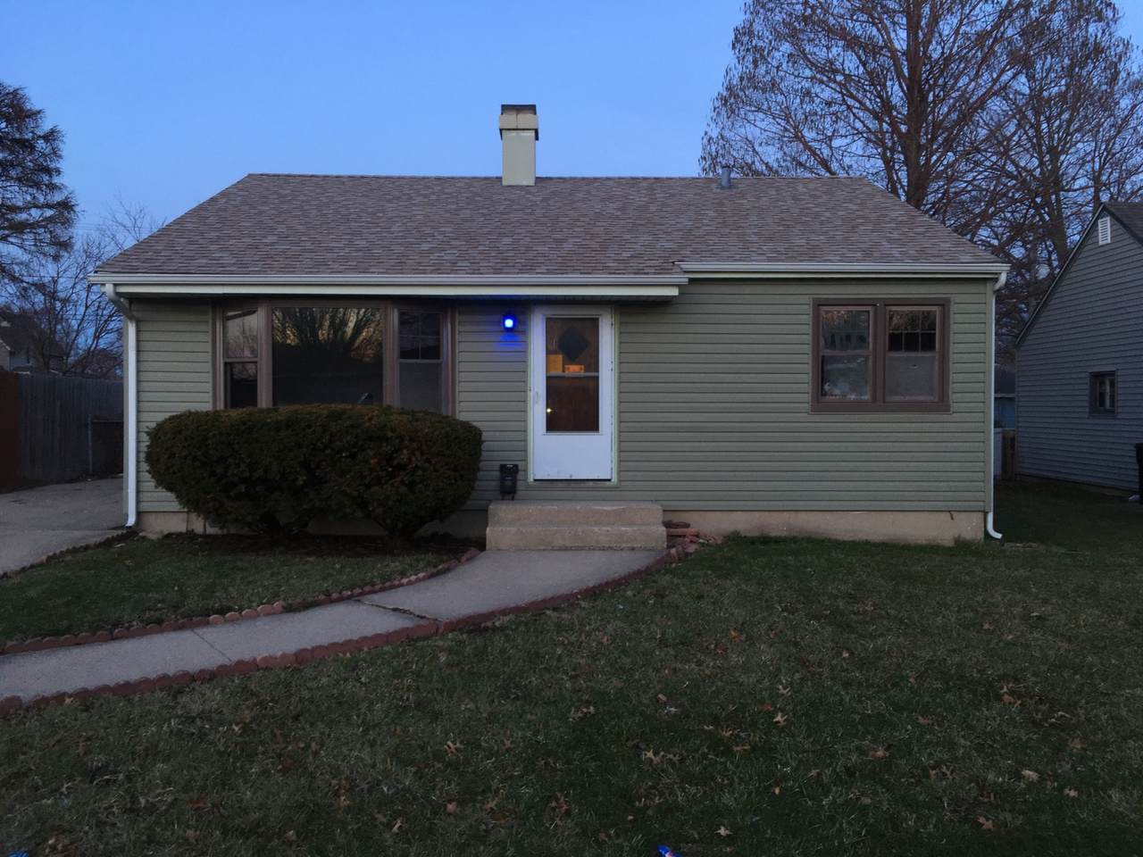 213 Mclean Boulevard - Photo 1