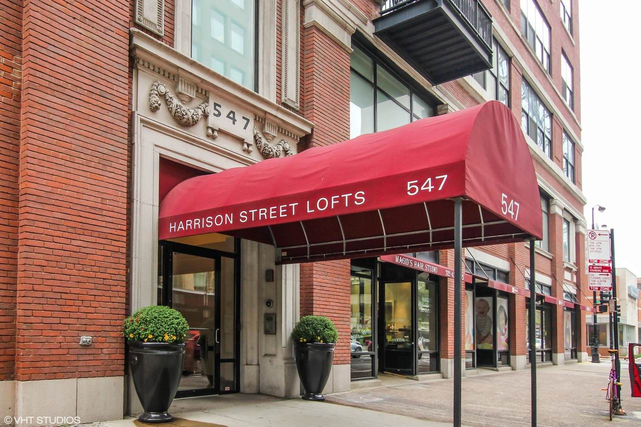 547 Clark Street - Photo 1