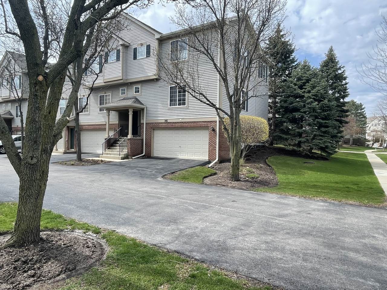 141 Monarch Drive - Photo 1