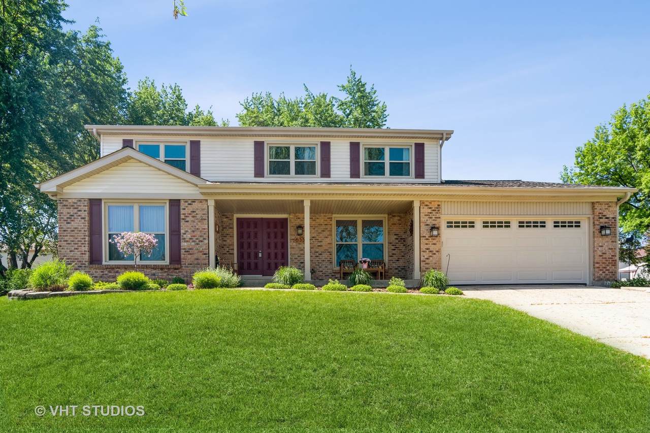 633 Prince Edward Circle - Photo 1