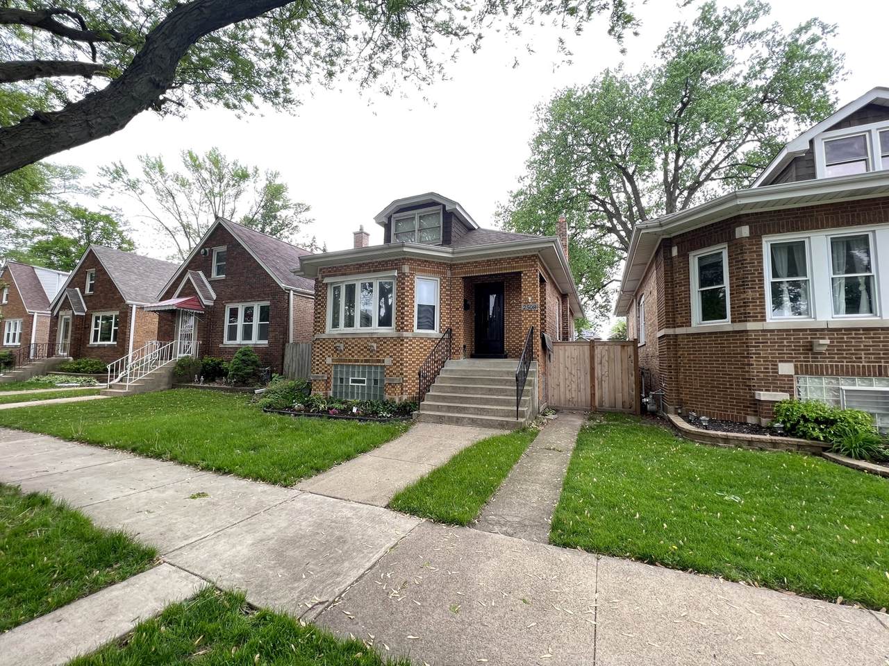 2508 79th Avenue - Photo 1