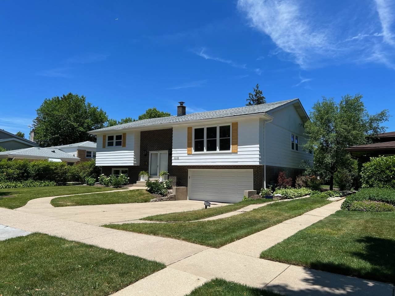 3228 Greenleaf Avenue - Photo 1