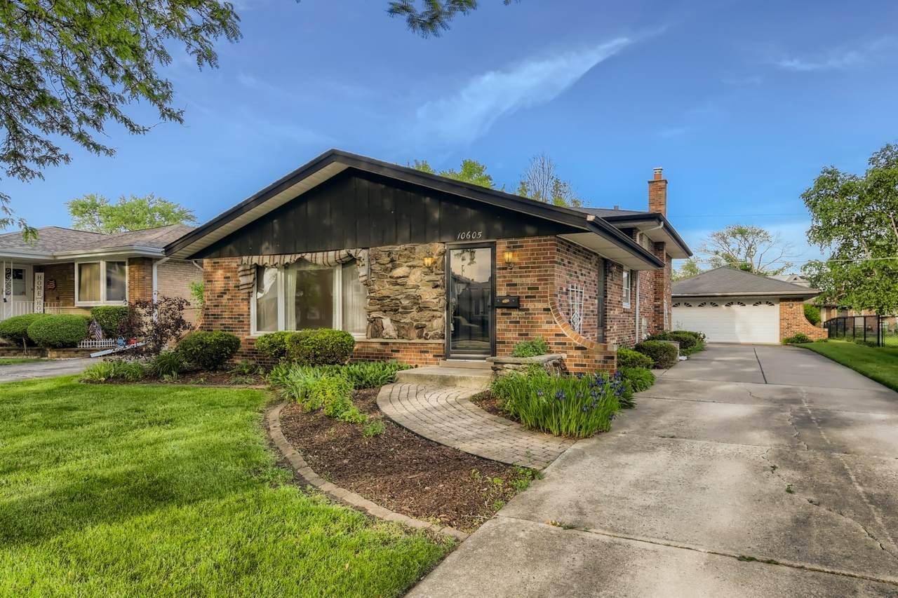 10605 Laramie Avenue - Photo 1