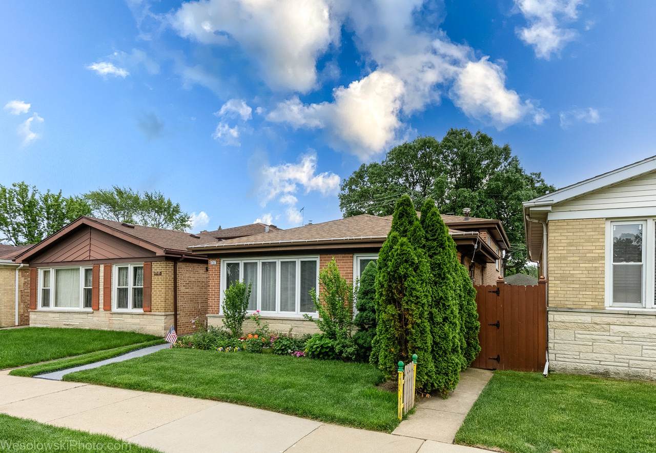 4347 Devon Avenue - Photo 1