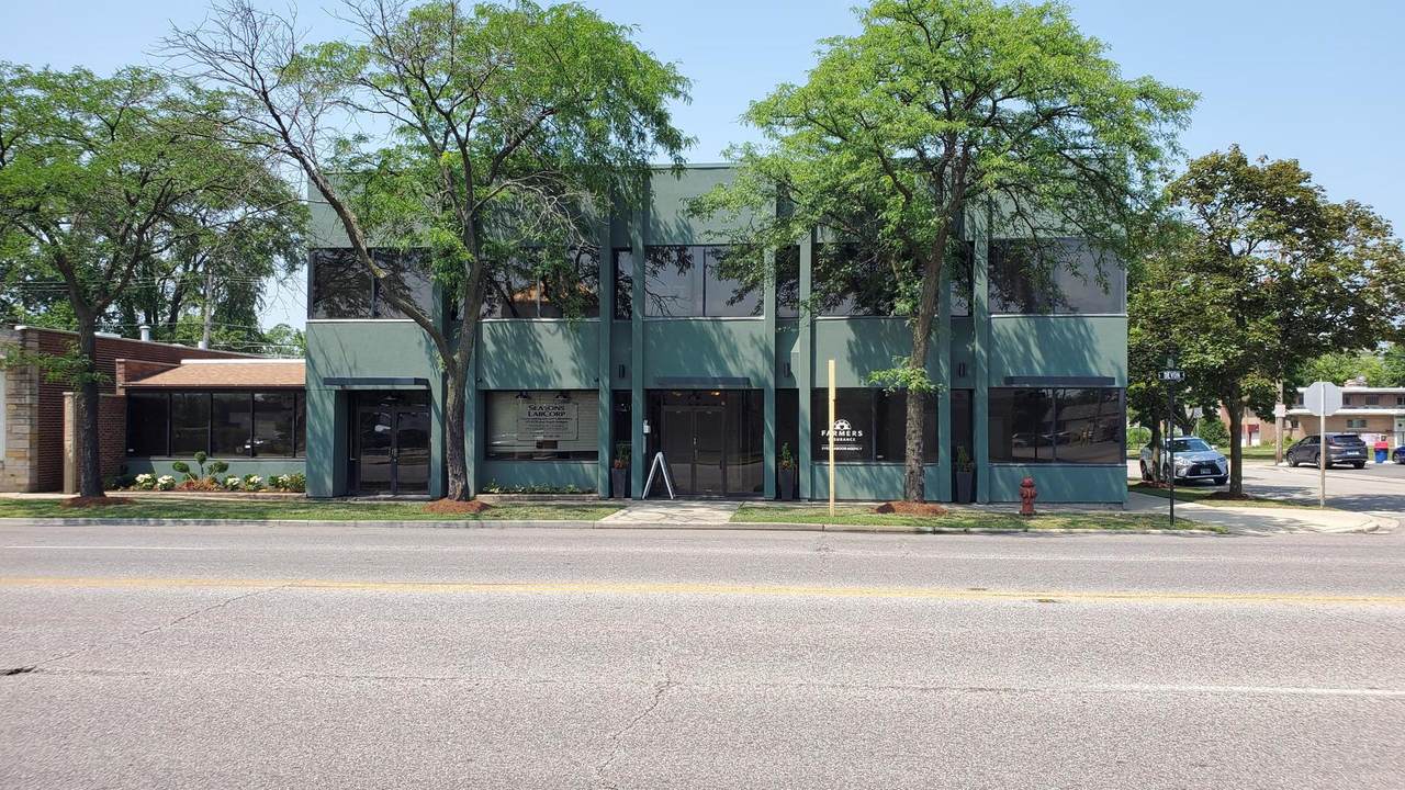3510 Devon Avenue - Photo 1