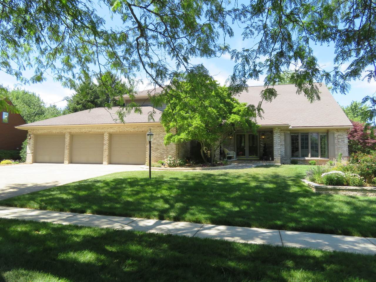 4010 Riverknoll Drive - Photo 1