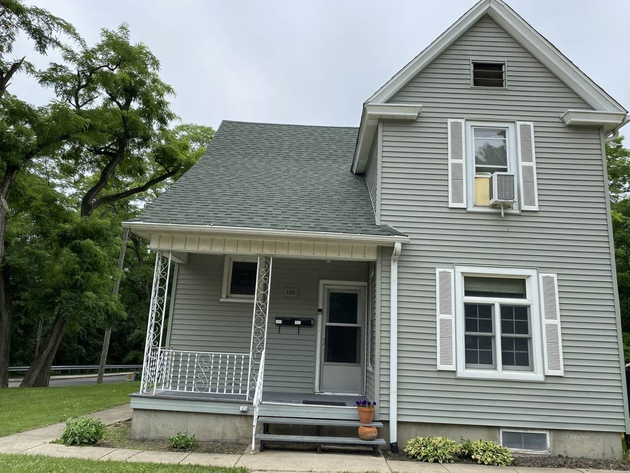 1202 Chambers Avenue - Photo 1