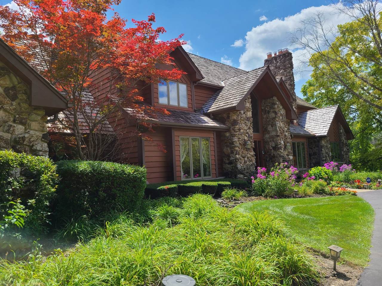 471 Pooks Hill Road - Photo 1
