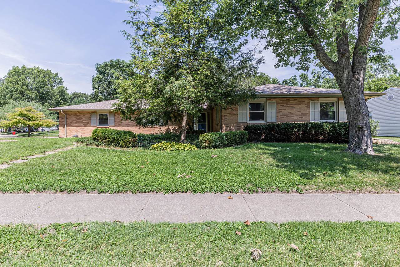 2206 Southmoor Drive - Photo 1