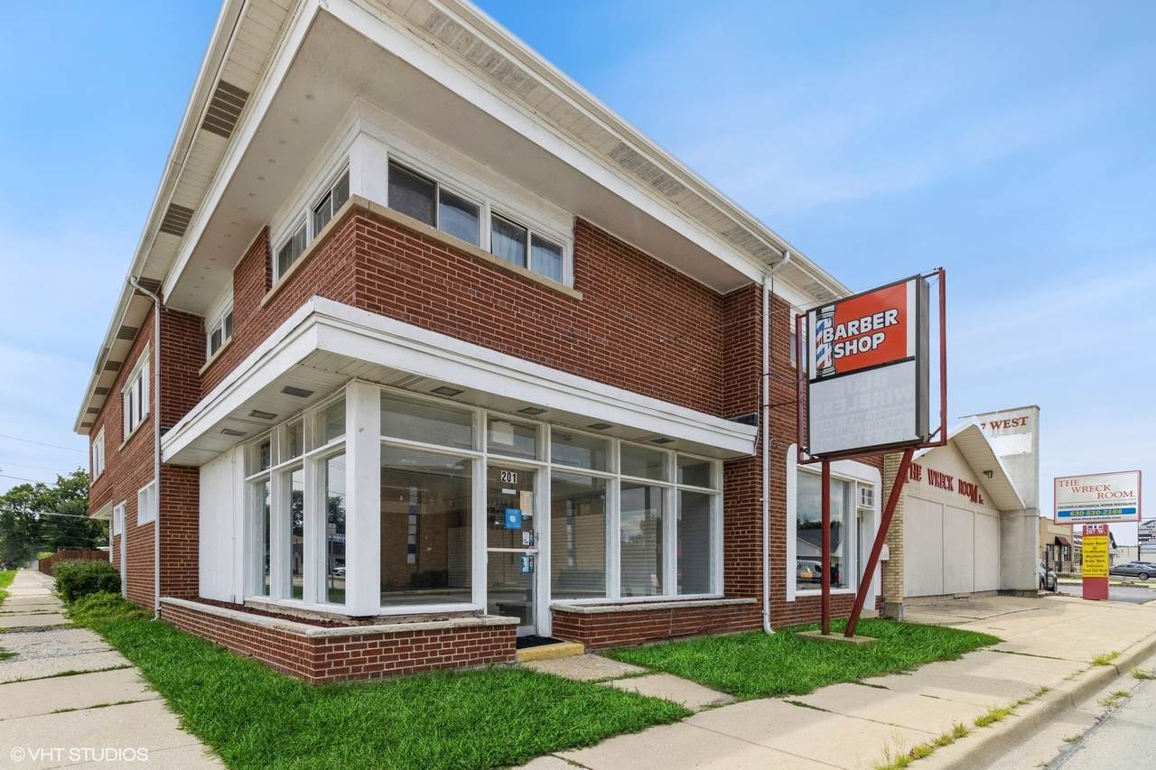 201 Saint Charles Road - Photo 1