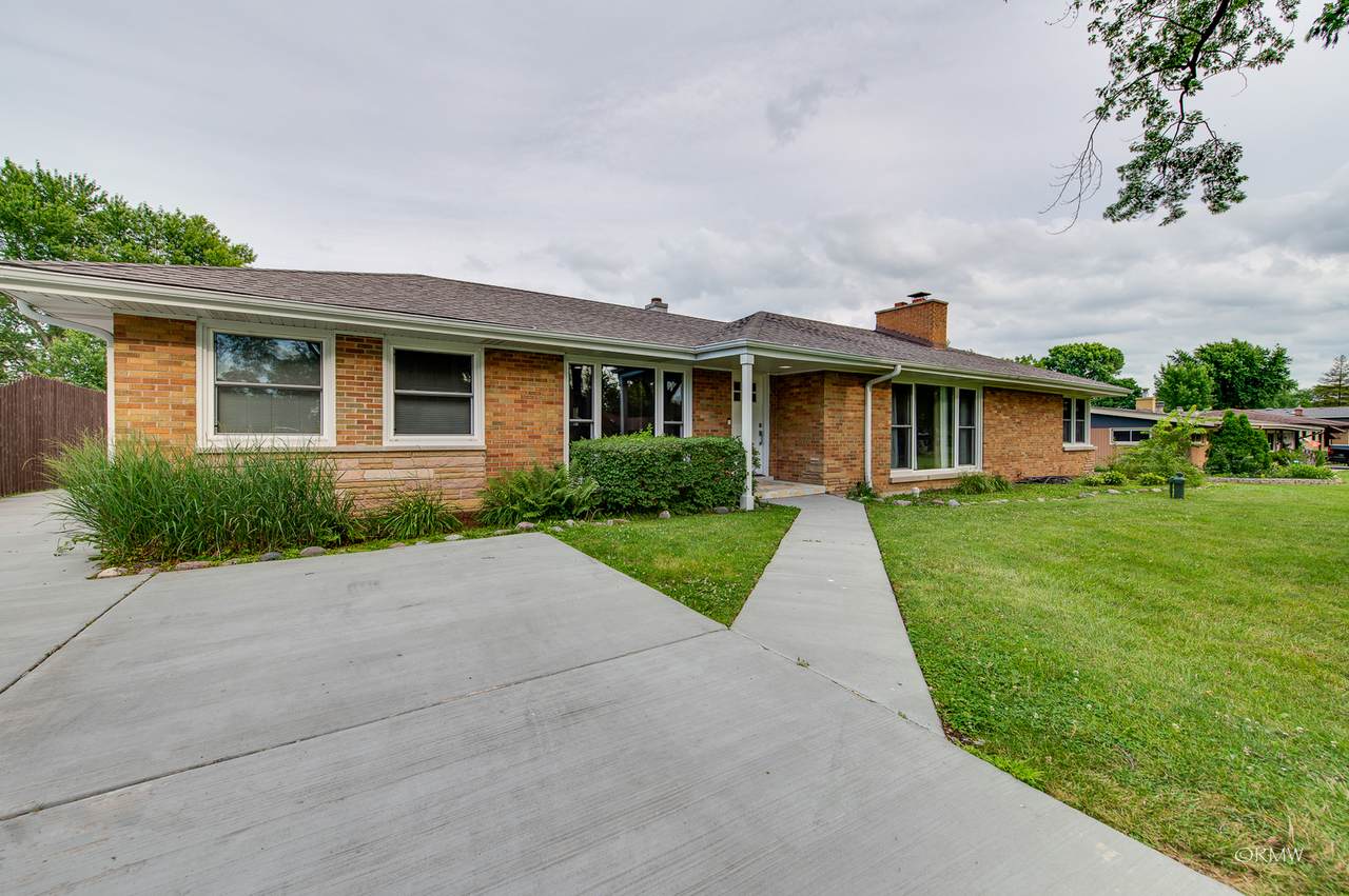 6N405 Baker Drive - Photo 1
