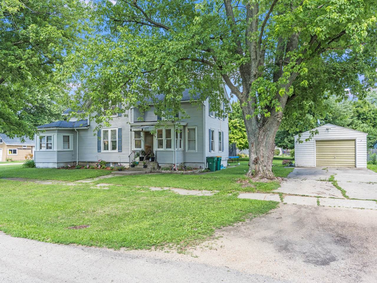202 High Street - Photo 1