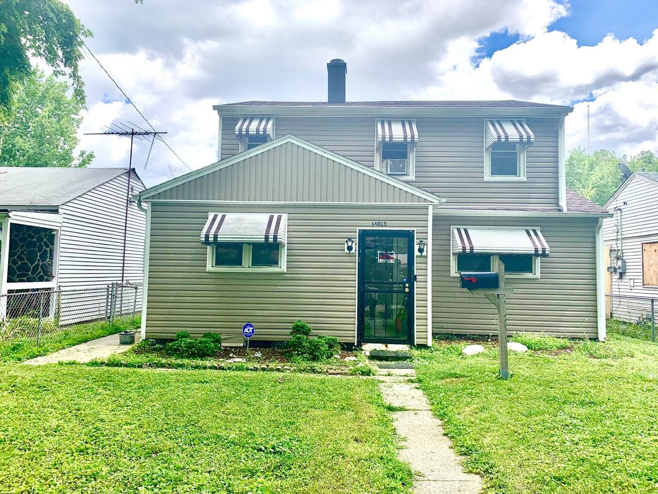 14025 Manistee Avenue - Photo 1