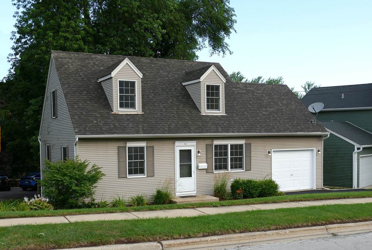 201 9TH Street - Photo 1
