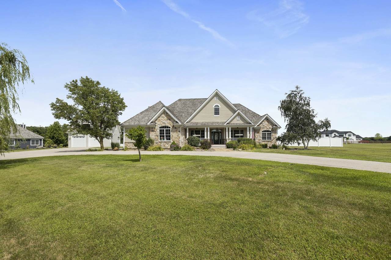 1130 Eagle Chase Drive - Photo 1