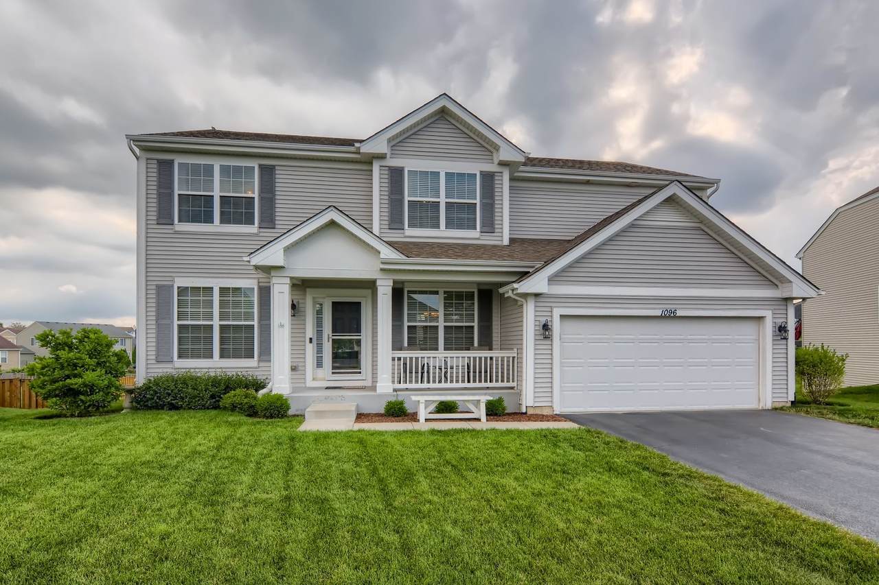 1096 Waterfront Lane - Photo 1