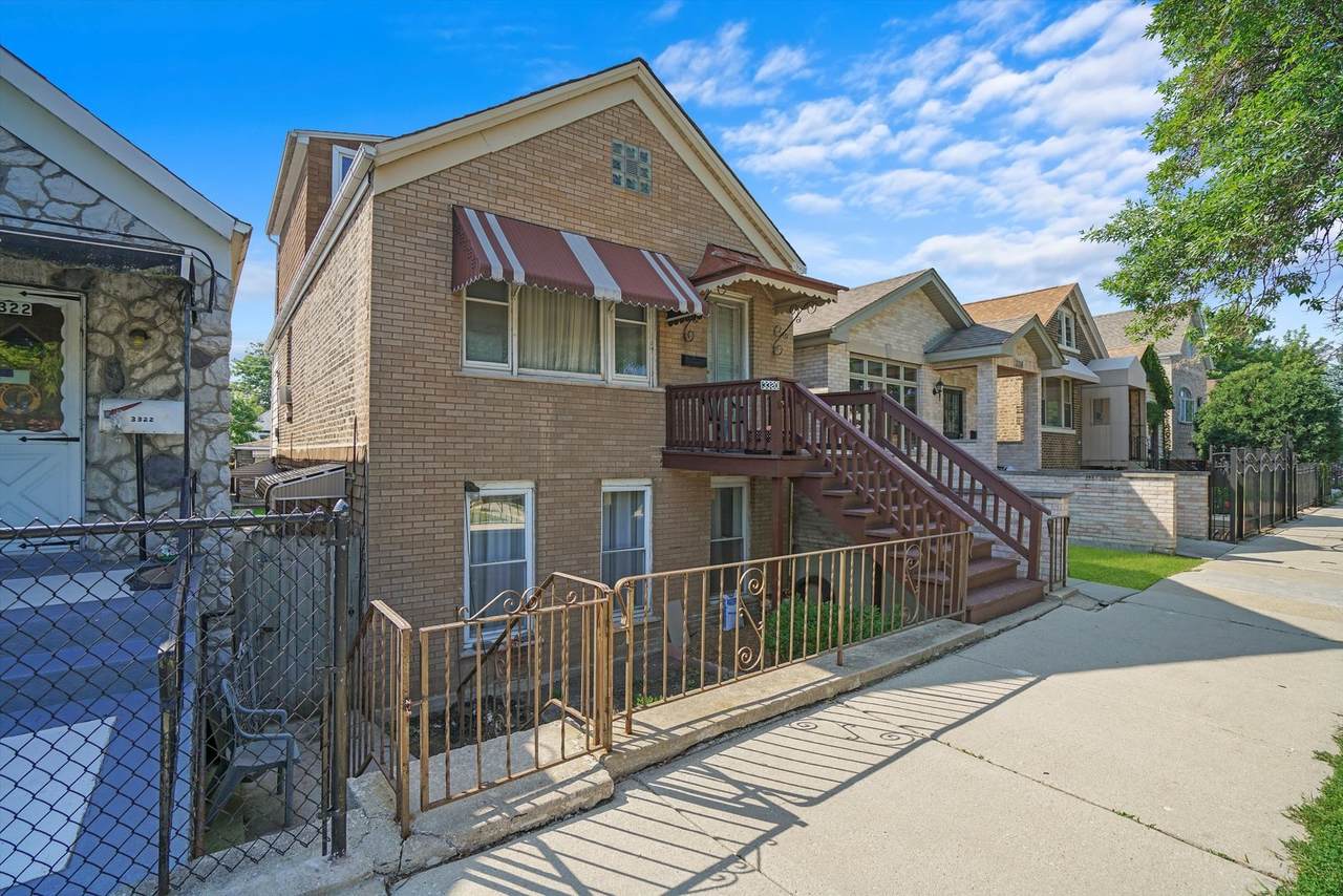 3320 Leavitt Street - Photo 1