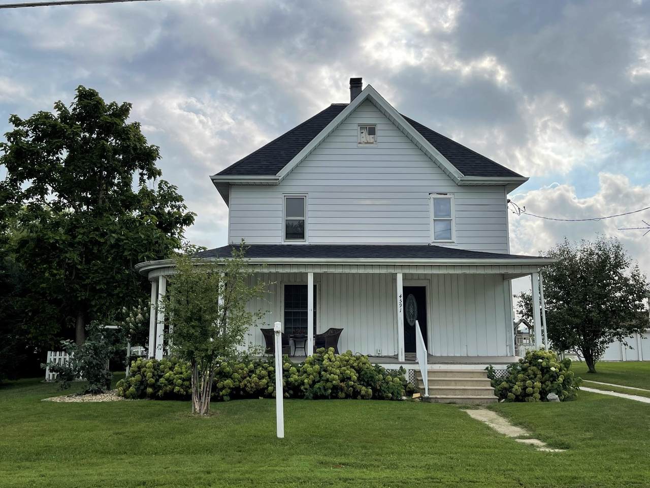4591 Main Street - Photo 1