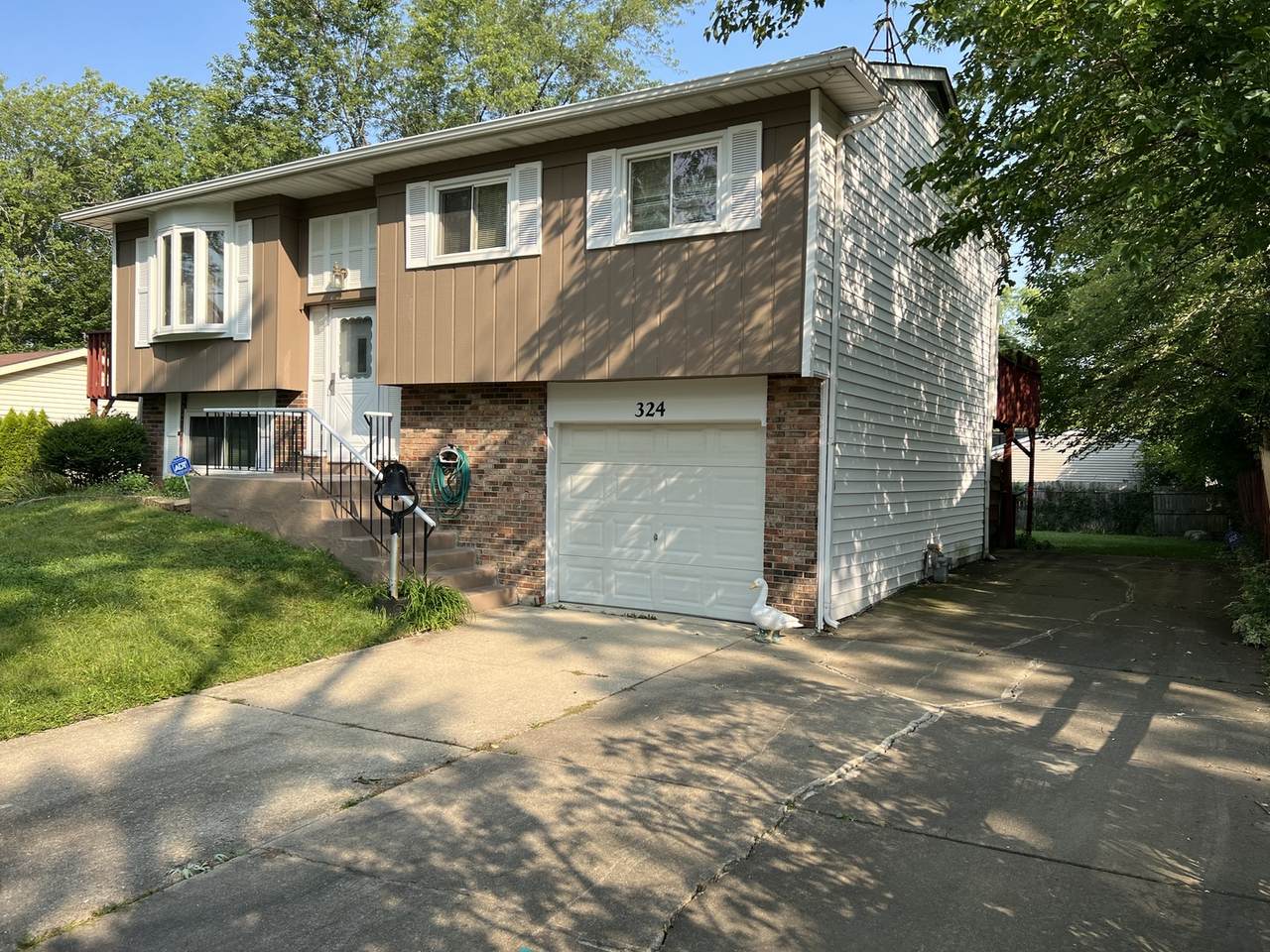 324 Greencrest Drive - Photo 1