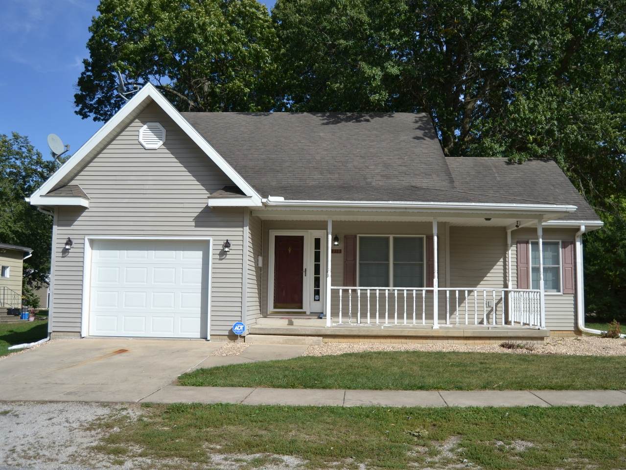 210 Linden Street - Photo 1