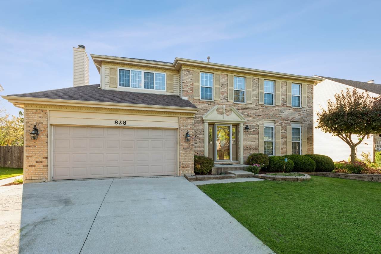 828 Longmeadow Drive - Photo 1
