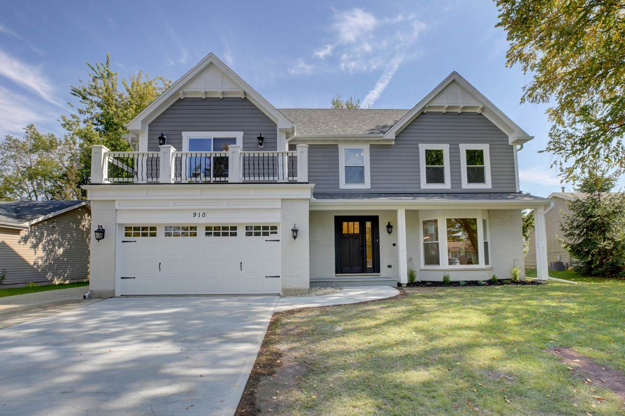 910 Applewood Lane - Photo 1