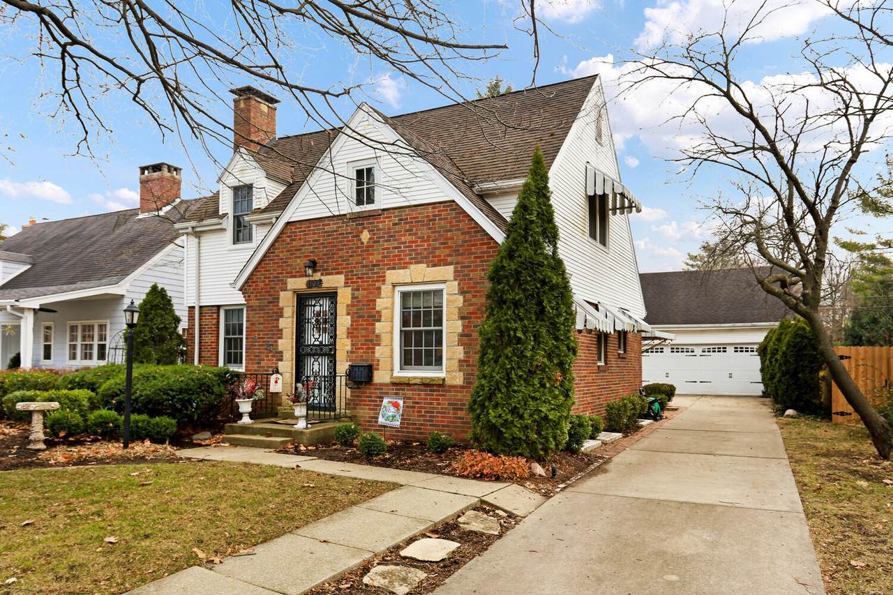 1109 William Street - Photo 1