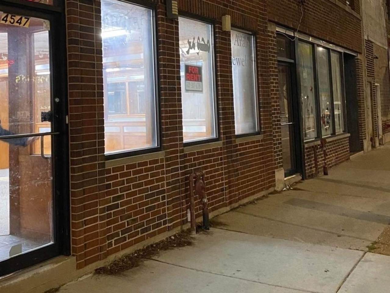 4547 Kedzie Avenue - Photo 1