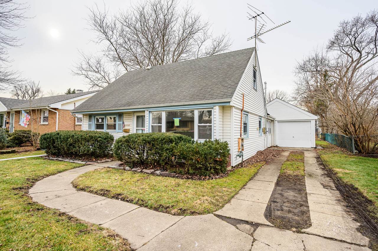 11338 Nashville Avenue - Photo 1