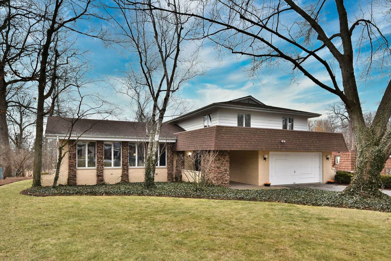 23W101 Kings Court - Photo 1