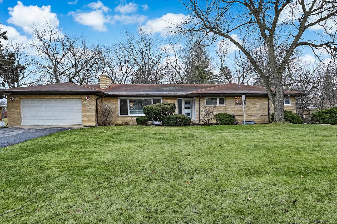 7S031 Quincy Court - Photo 1