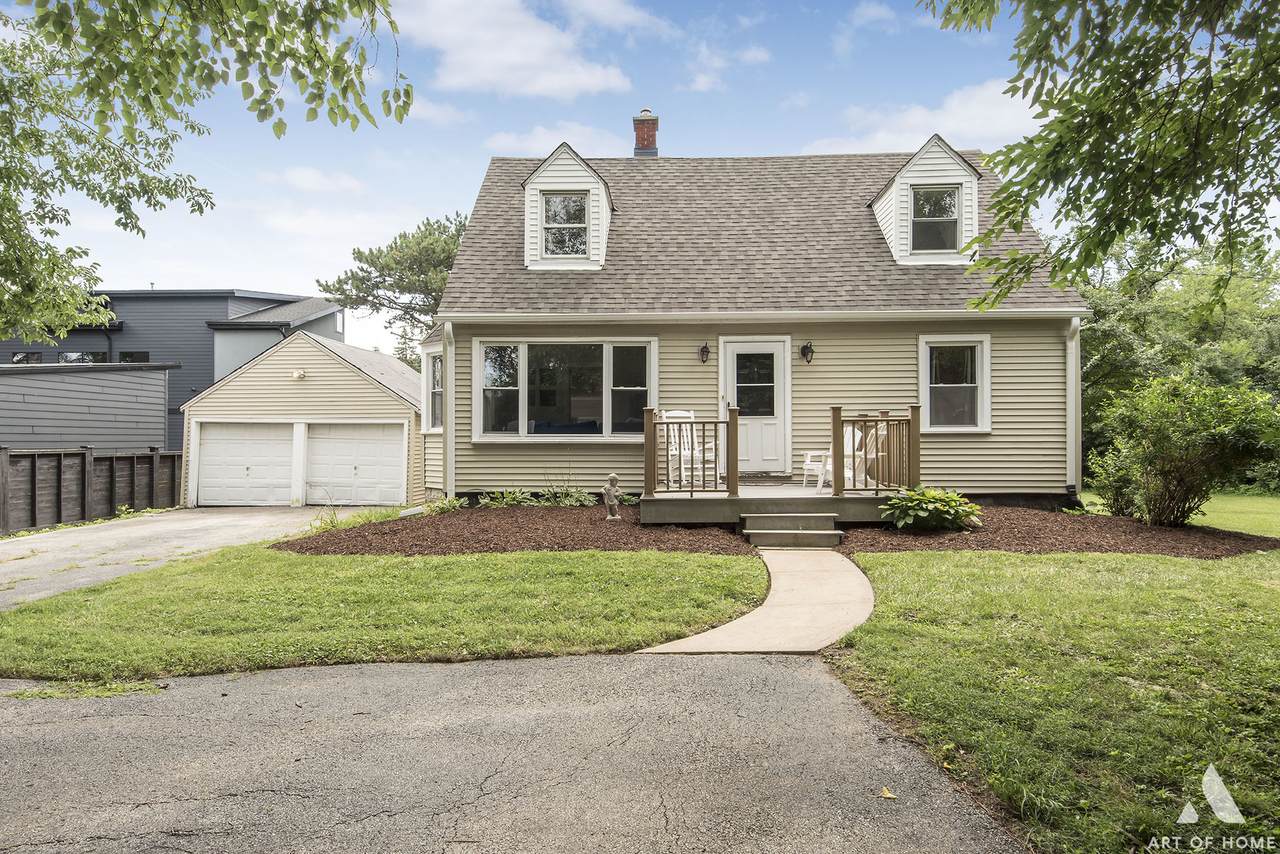 923 Plainfield Road - Photo 1