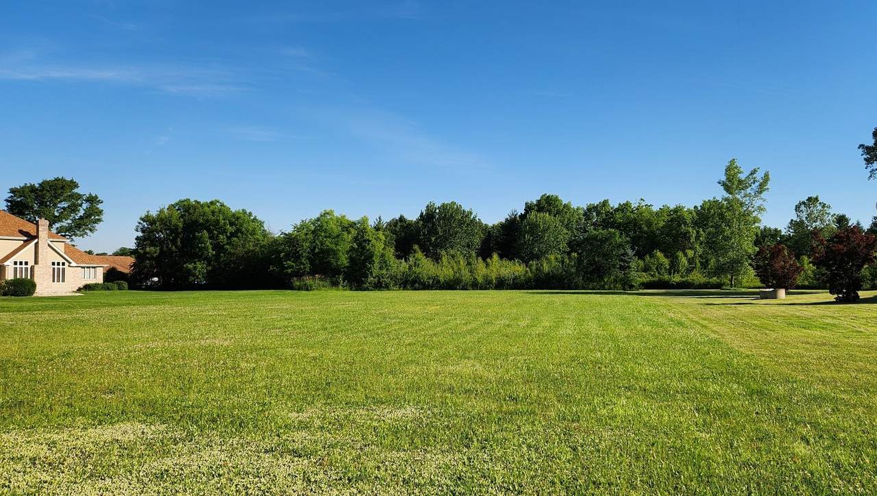 2732 Ridgefield Drive - Photo 1