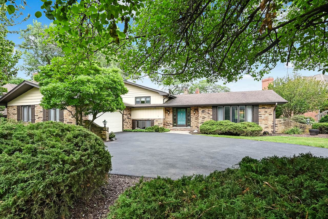 8502 Carriage Green Drive - Photo 1