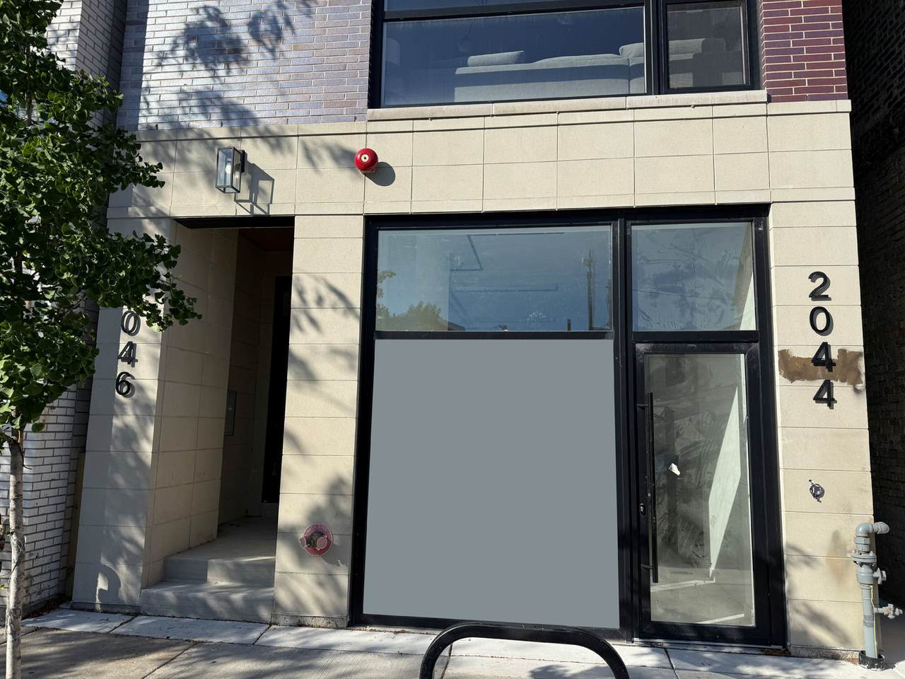 2046 Damen Avenue - Photo 1