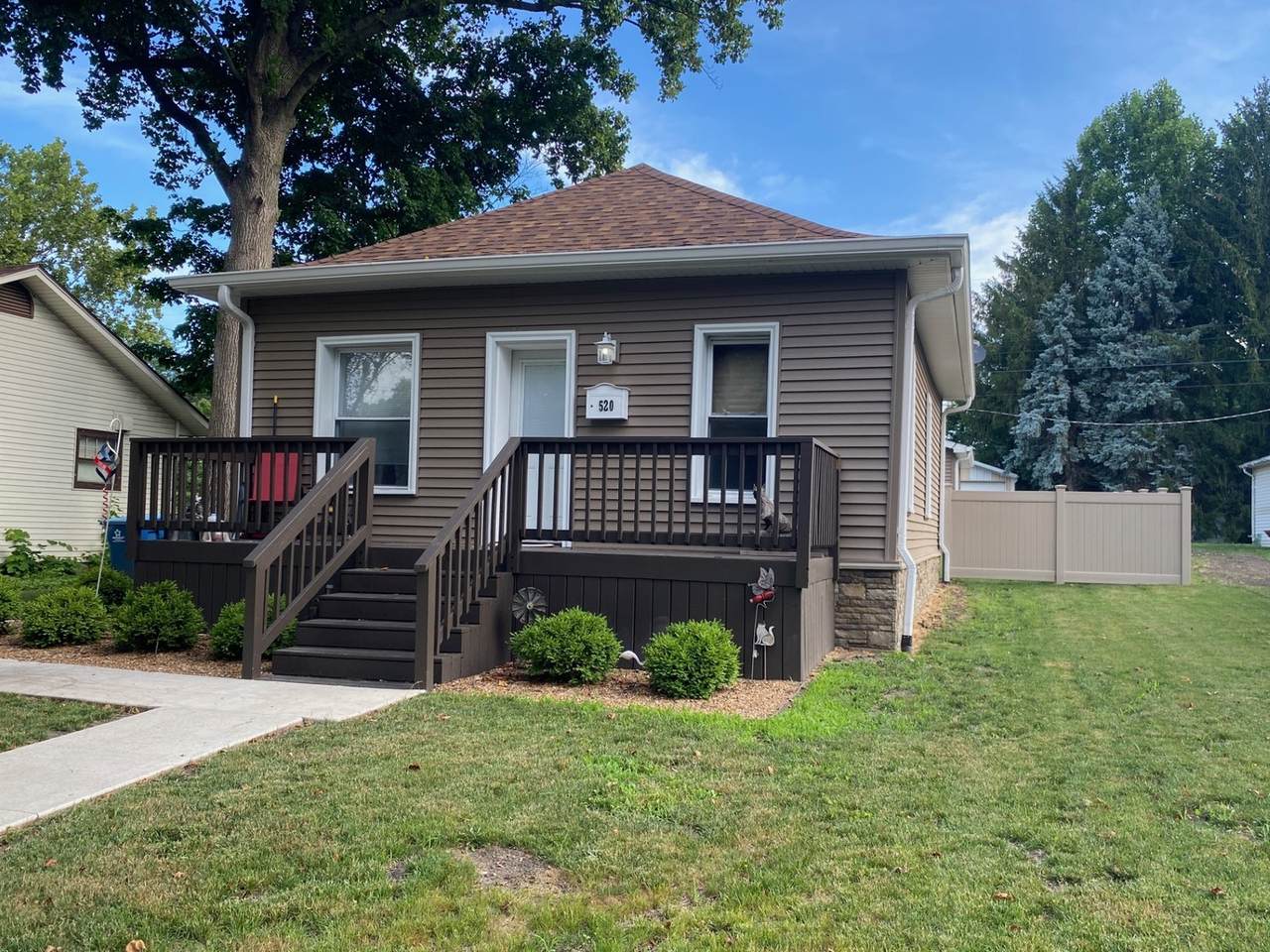 520 Devlin Street - Photo 1