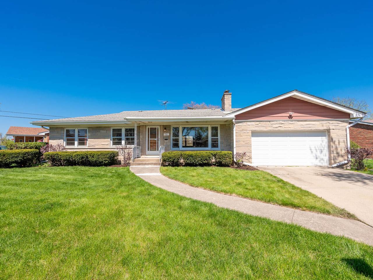 751 Cedar Lane - Photo 1