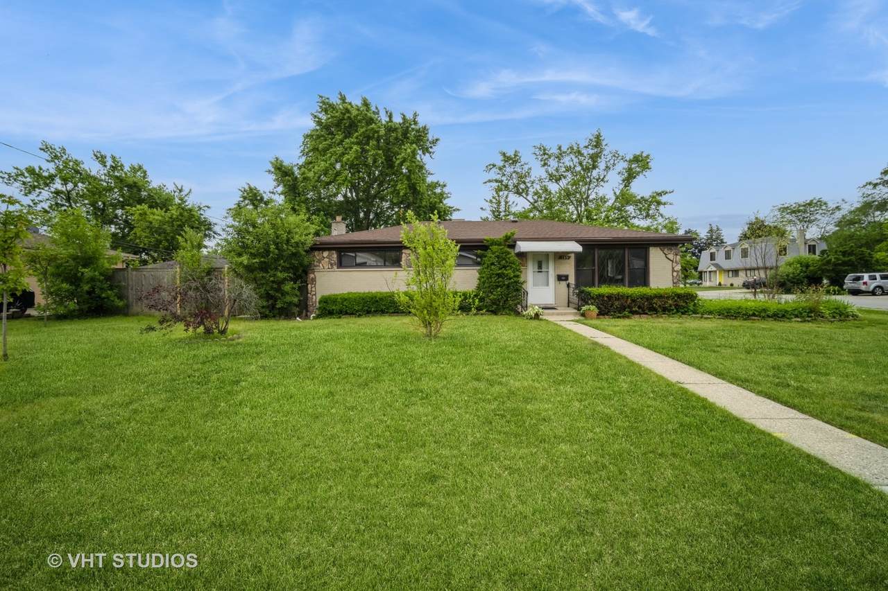 135 Flora Avenue - Photo 1