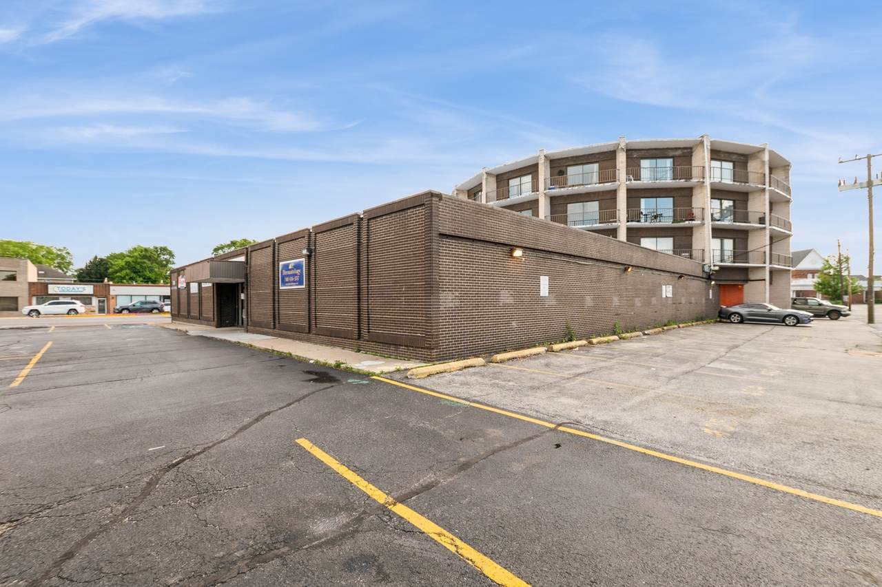 3900 95th Street - Photo 1