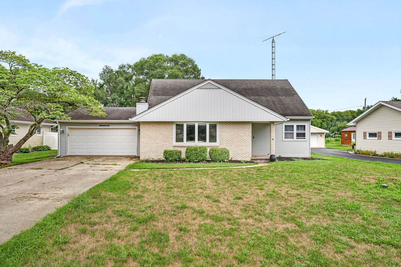 3825 School Drive - Photo 1