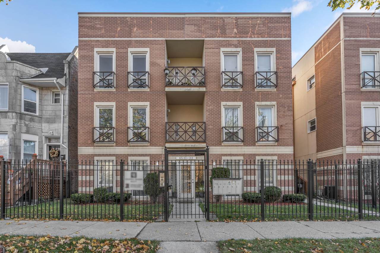 6531-33 Woodlawn Avenue - Photo 1