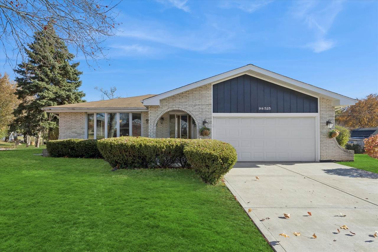 9s525 Allison Court - Photo 1