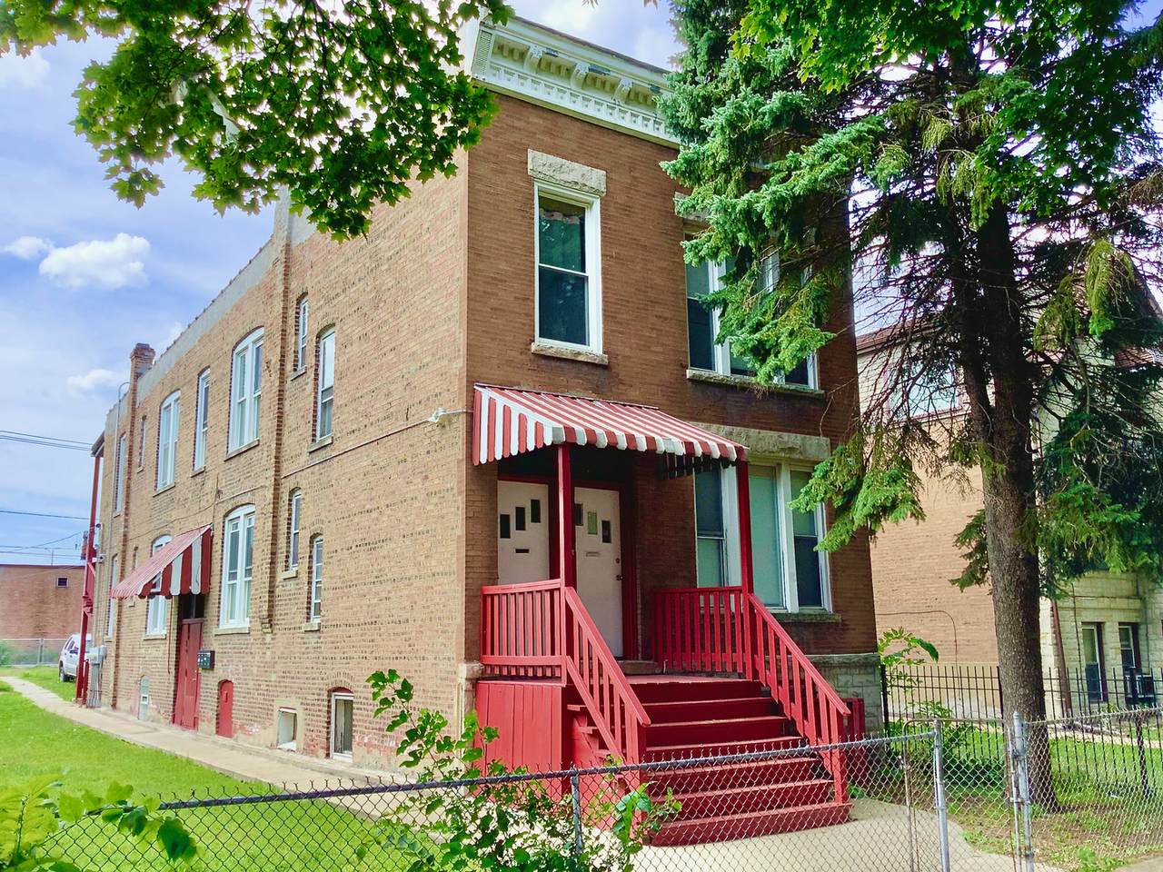 6712 Wabash Avenue - Photo 1