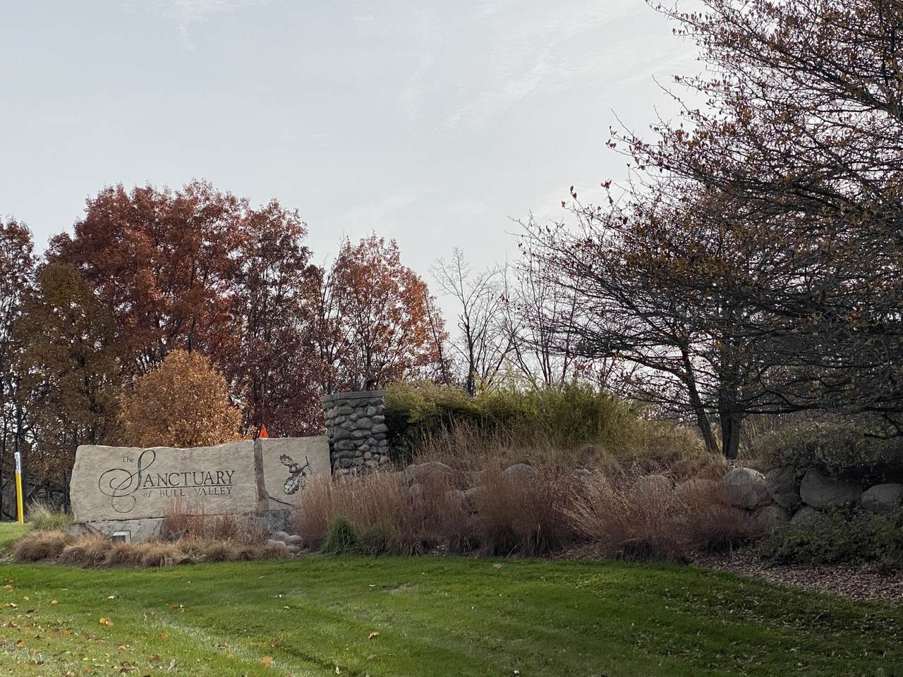 1480 Longwood Drive - Photo 1