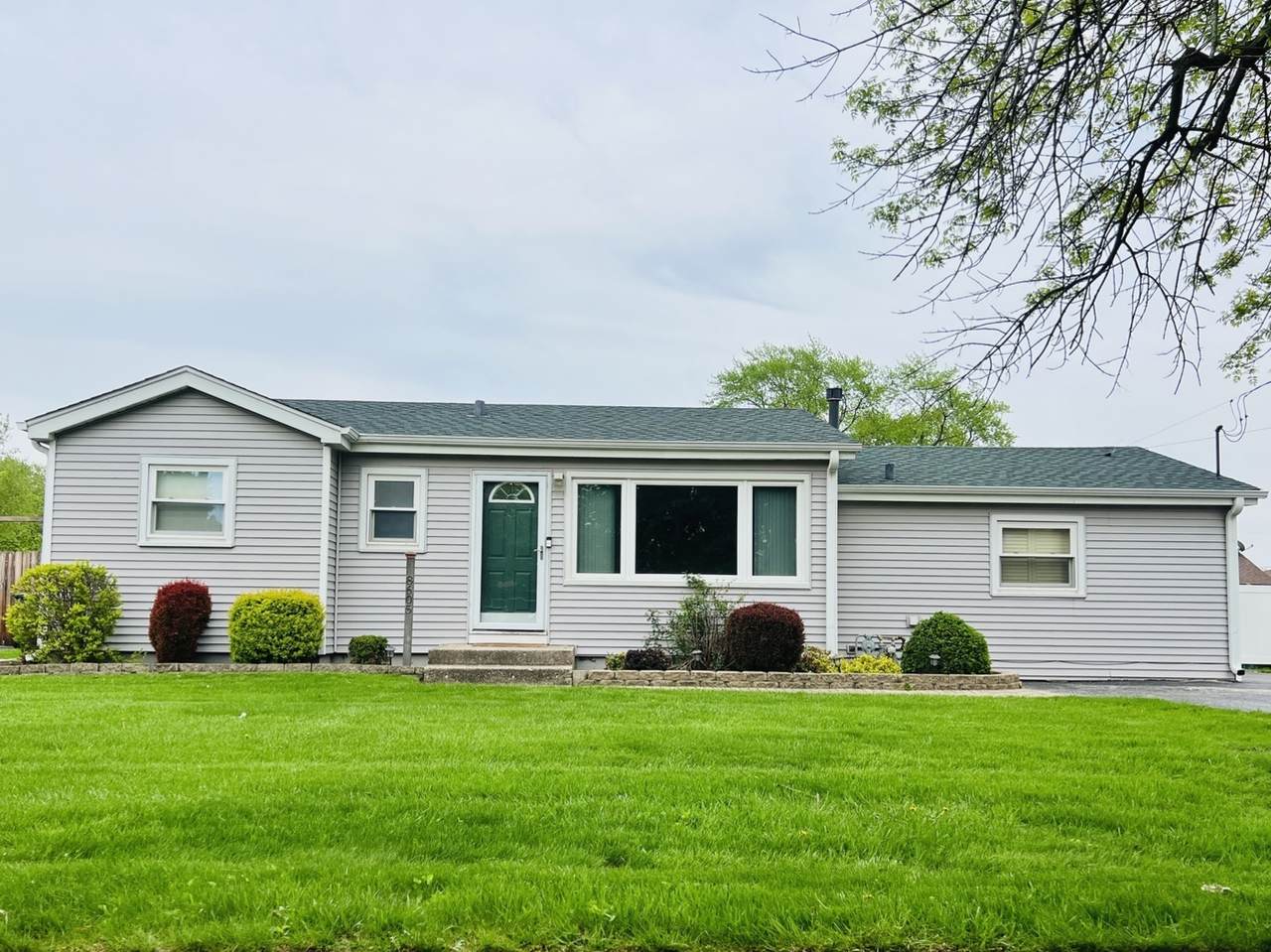 8605 Leclaire Avenue - Photo 1